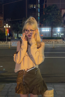 FREE女厕所撒尿视频